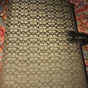 Coach 8 by 6 daily planner